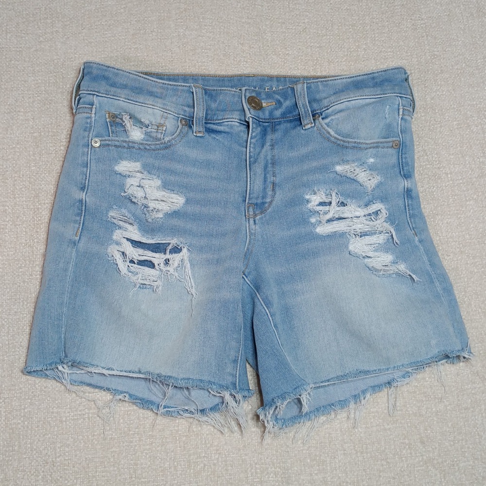 American Eagle The Dream Short Size 8 Light Wash Distressed Denim Cut Off Shorts
